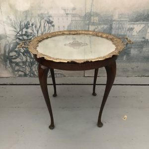 Mesa auxiliar antigua 003