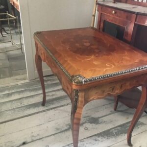 Mesa juego antigua 03