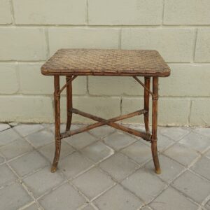 Mesa exterior auxiliar 02