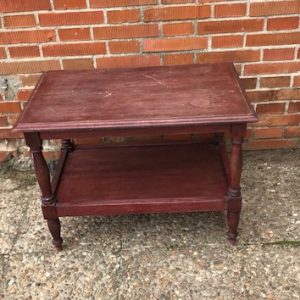 Mesa auxiliar antigua 042