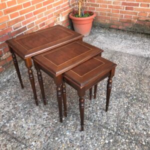 Mesa auxiliar nido 11