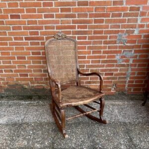 Mecedora antigua 07