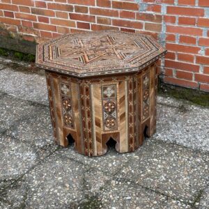 Mesa auxiliar arabe 13