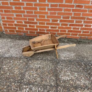 Carretilla juguete 01