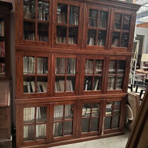 Librería clásica 06