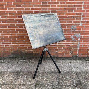 Mesa arquitectura dibujo 02