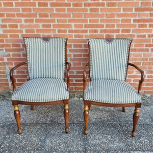 Butaca antigua 37 (pareja)