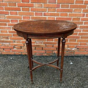 Mesa auxiliar antigua 047